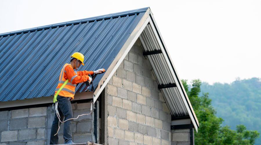 Professional Flat Roofing Installation in Russell, IL